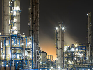 beautiful pictures of a natural gas factory at night
and flashing lights Natural gas and
petrol plant factory.