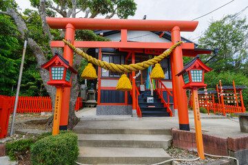 荒熊神社の赤い鳥居　愛知県南知多町