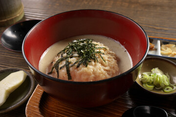 日本の食事ととろ飯
