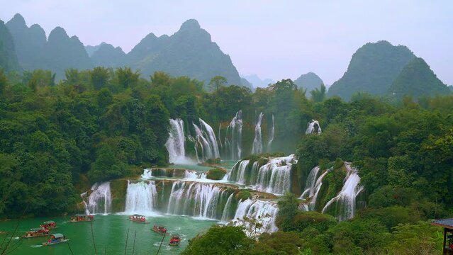 Detian Waterfall in Guangxi, China