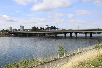 Le pont autoroutier de l'autoroute A10 sur la rivière Cher, ville de Tours, département d'Indre et Loire, France