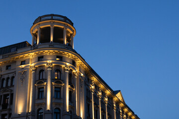 big palace at night  © Jeremi