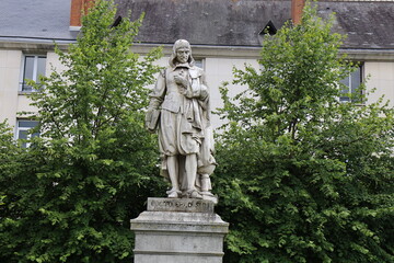 La statue du célèbre philosophe et mathématicien Descartes, ville de Tours, département d'Indre et Loire, France
