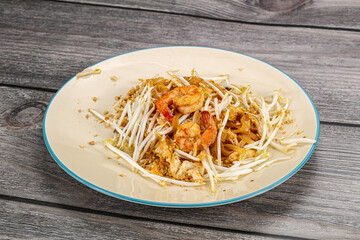 Pad thai - noodle with shrimps