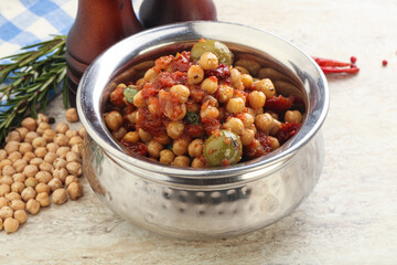 Chickpea beans with dry tomato and olives