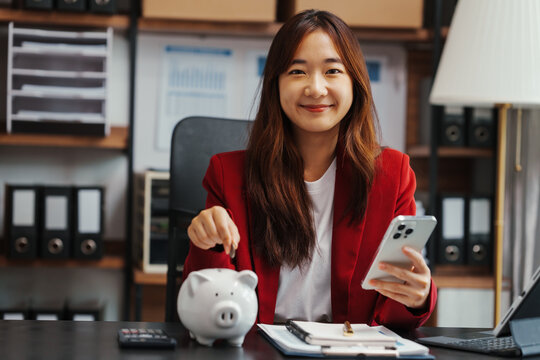 Piggy bank, Cute Asian korean business woman as MBA Fresh Graduate No Experience jobs and career opportunities, remote online job to see detailed job requirements, compensation, employer history