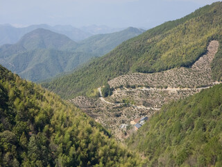 Fototapeta na wymiar chian mountain road
