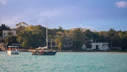 Barco en Bacalar © alan