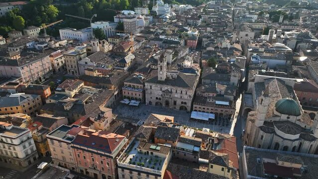 Ascoli Piceno, Marche, Italia, Piazza del Popolo.
Ripresa aerea del centro della citt&agrave; di Ascoli Piceno.