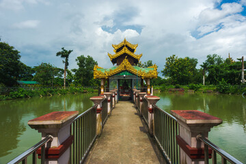 Obraz premium Shin Upagutta Shrine | The guardian of sea 