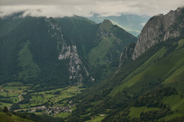 Obraz premium The Hourataté pass is a mountain pass in the Pyrénées-Atlantiques that connects the Aspe Valley, in historic Béarn, with Lourdios-Ichère
