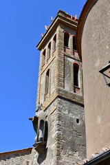 Campanile antico medievale con Statua nel centro del paese di Casale Marittimo (Pisa)