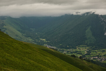 Obraz premium The Hourataté pass is a mountain pass in the Pyrénées-Atlantiques that connects the Aspe Valley, in historic Béarn, with Lourdios-Ichère