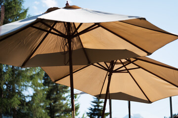Outdoor cafe restaurant beach parasol umbrella for shades park decoration