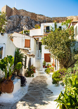 Old district Anafiotika in the center of Athens
