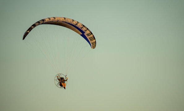 Paralotnia Bilder Durchsuchen 527 Archivfotos, und