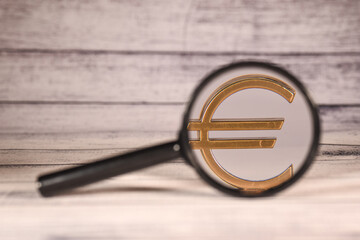 argent euro Dollar finances banque paiement loupe enquete logo