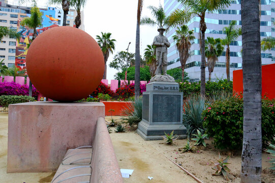 Los Angeles, California: Pershing Square, Public Park in downtwotn Los Angeles
