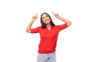 30 year old caucasian woman with straight dark hair dressed in a red shirt is inspired by an idea on a white background with copy space