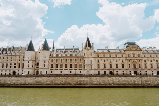Waterfront views of the Seine