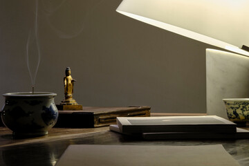 Chinese style antique bronze small buddha statue, placed at home