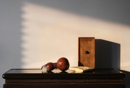 Chinese style antique old gourd, display at home