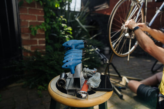 Set of tools for bicycle repair