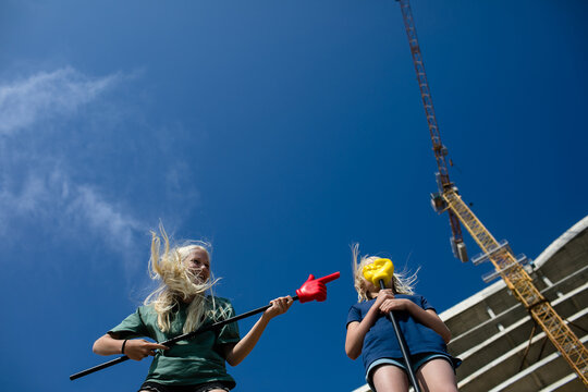 Hand shape toys fighting