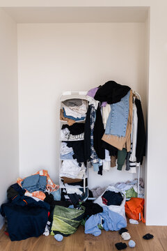 Wardrobe Transformation: Before and After Moving-In Cleanup