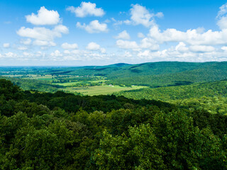 Fototapeta na wymiar The Cumberland Mountains are a mountain range in the southeastern section of the Appalachian Mountains. They are located in western Virginia, southwestern West Virginia, the eastern edges of Kentucky,
