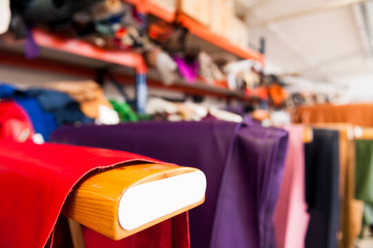 Leather handbags warehouse