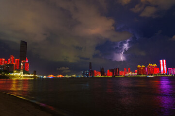 Naklejka premium Wuhan Yangtze River and Han River on the four banks of the city landmark skyline scenery