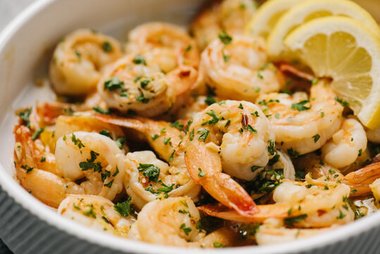 Garlic butter shrimp closeup 