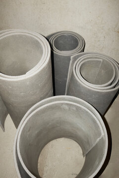Grey pipes / rolls with raw direct hard flash