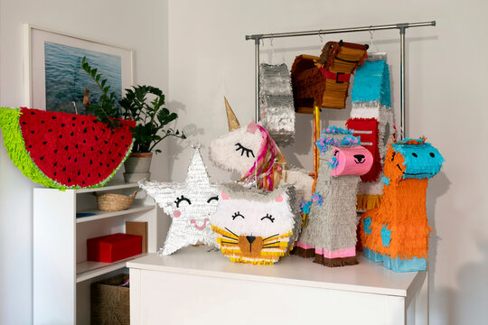 pi&ntilde;ata showroom