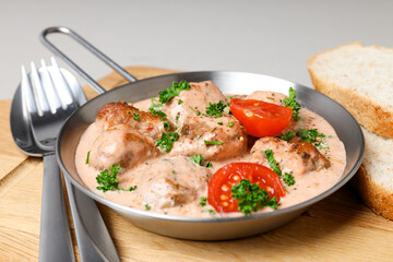 Tasty meat food and homemade food concept - meatballs