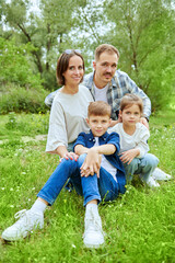 Fototapeta premium friendly family together