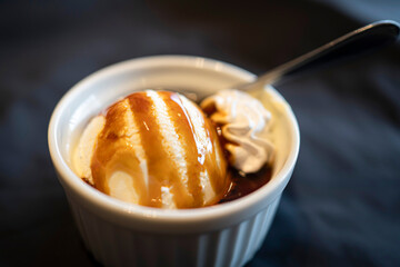 黒みつバニラアイスのデザート