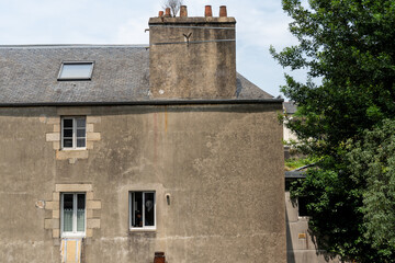 Giebel und Kamine in der Altstadt von Morlaix, Bretagne