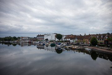 Obraz premium Beautiful Country side view lake boats