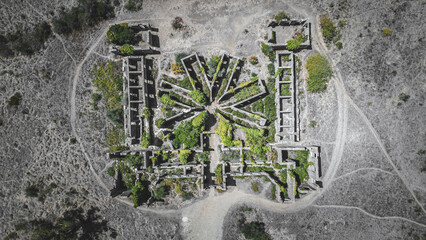 Ruínas Abandonado Sanatório Albergaria Grandella Desmoronamento Desabitado Destruído Obra Construção Parque Municipal Cabeço de Montachique Ribas de Cima Fanhões Lisboa Portugal Cabeço de Montachique