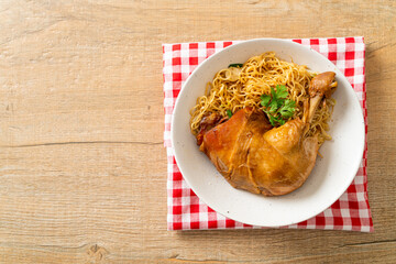 Dried Noodles with Braised Chicken