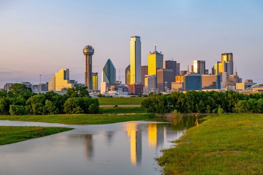 Springtime Serenity: 4K Image of Dallas, Texas, Viewed from the Tranquil Trinity River