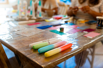 Decorated candle workshop. Decorative Candle Workshop: Craft Artistic Home Accents with Letters