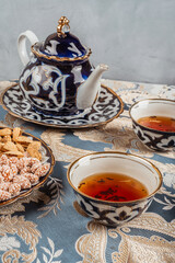 traditional uzbek tea with nuts