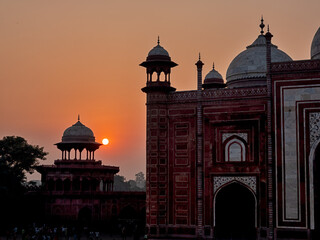 Taj Mahal Mosque At Sunset