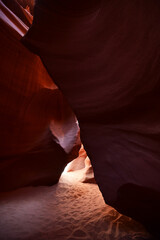 luci e ombre in un canyon nello utah