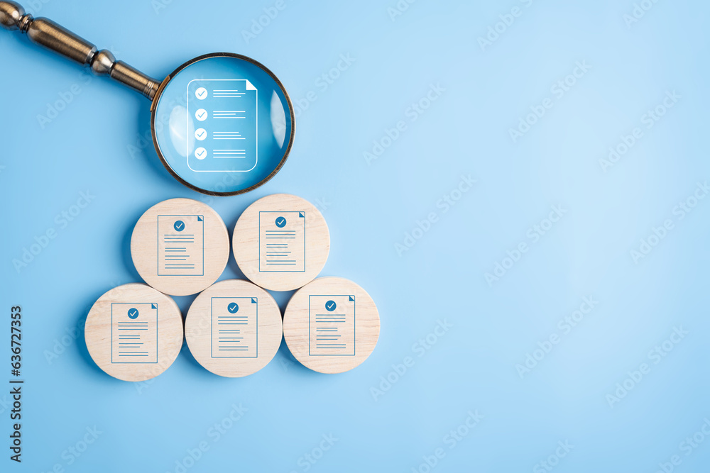 Aufkleber Quality Certificate and Checklist document inspecting target marketing planning assignment with quality management. Standardization, certification. Compliance to regulations service and standards.