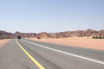 Fototapeta na wymiar road in the desert, saudi, saudi arabia, alula, al ula, alula saudi, alula saudi arabia
