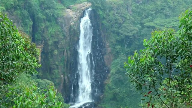 Devon Fall. It is a Waterfall in Talawakele, Nuwara Eliya District, Sri Lanka. 
The fall is named after a pioneer English coffee planter called Devon, whose plantation was situated nearby the falls.